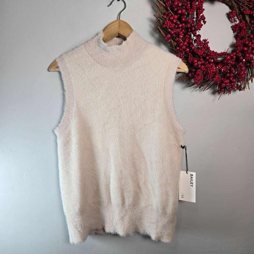 Bailey 44 Womens Fuzzy Sleeveless Mock-Neck Sweater Vest Sz SMALL in Cream